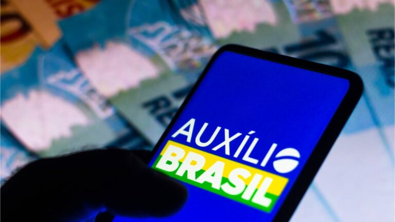 Auxílio Brasil